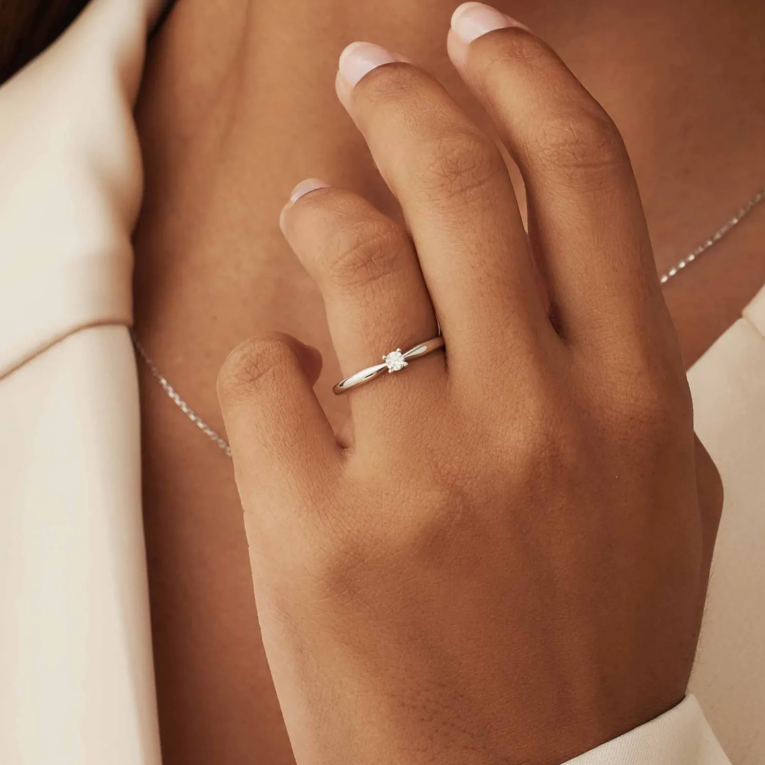 De la Paix Celesse 14 karaat witgouden ring met diamant 0.07 karaat