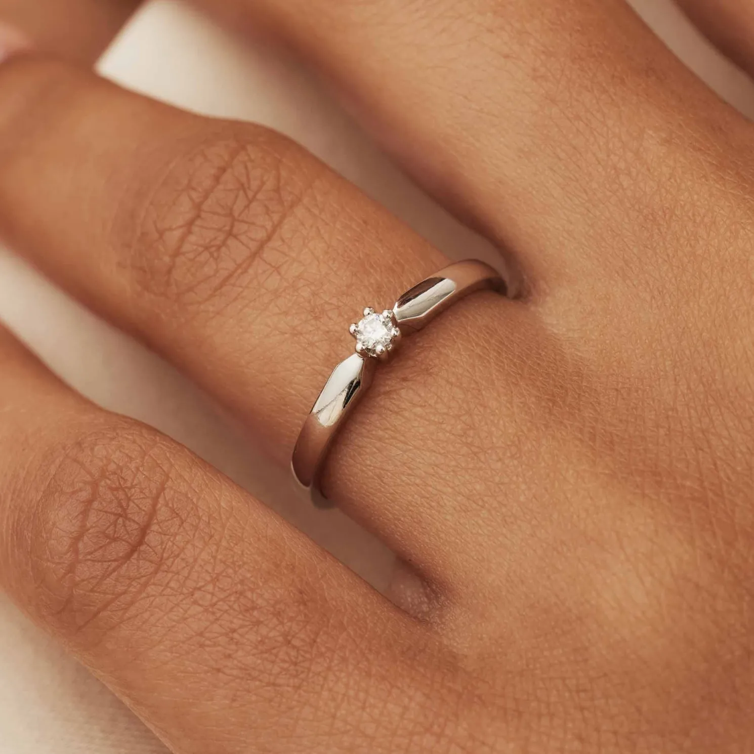 De la Paix Emily 14 karaat witgouden ring met diamant 0.05 karaat