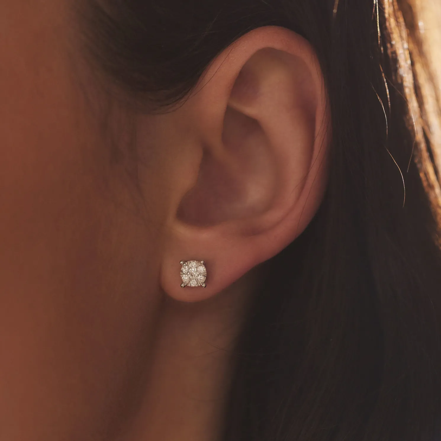 De la Paix Hanaé 14 karaat witgouden oorknoppen met diamant 0.28 karaat