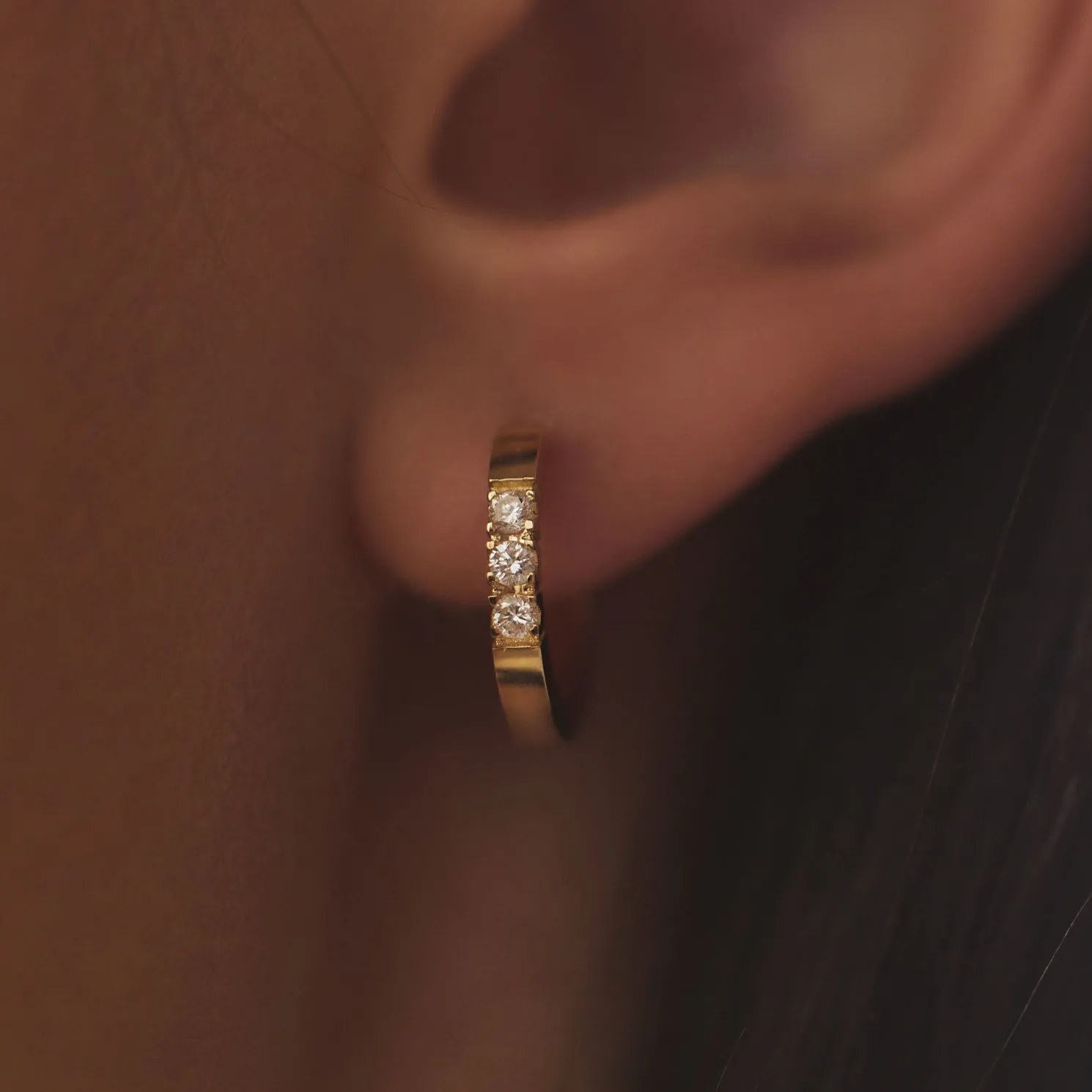 De la Paix Madeline 14 karaat gouden creolen met diamant 0.15 karaat