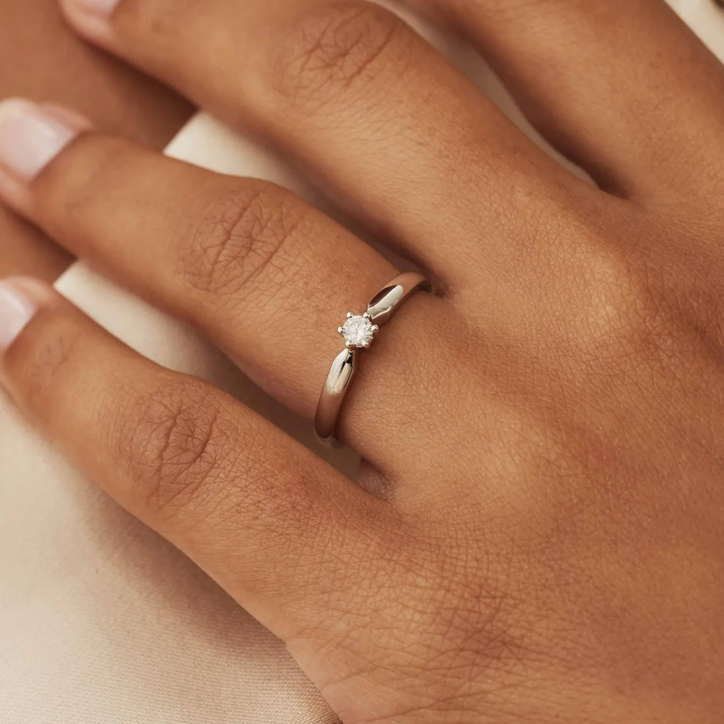 De la Paix Sybil 14 karaat witgouden ring met diamant 0.10 karaat