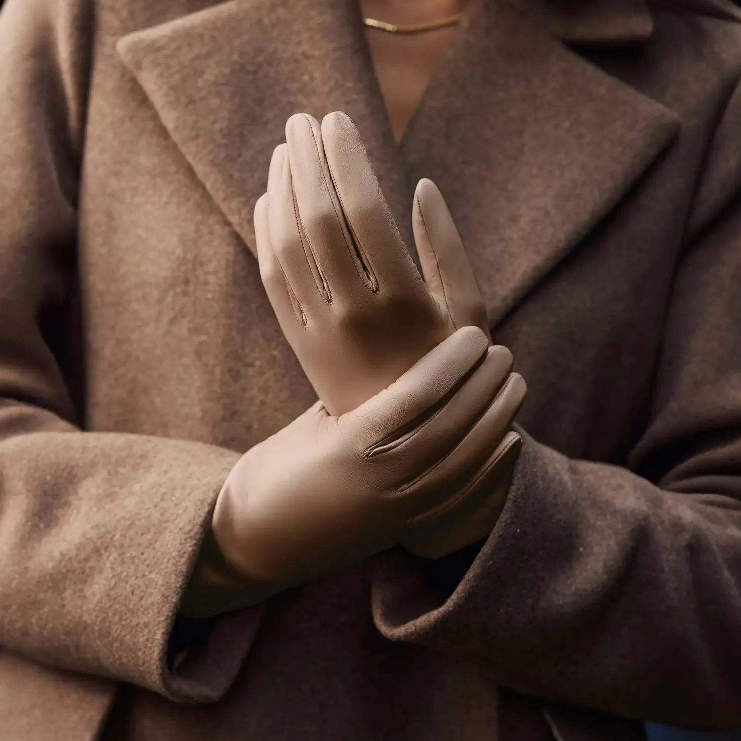 Honoré Eleanor taupe leren handschoenen van geitenleer
