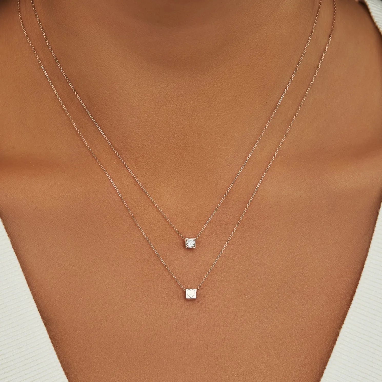 La Concorde Felie 14 karaat rosé gouden kubus bedel met zirkonia steentje