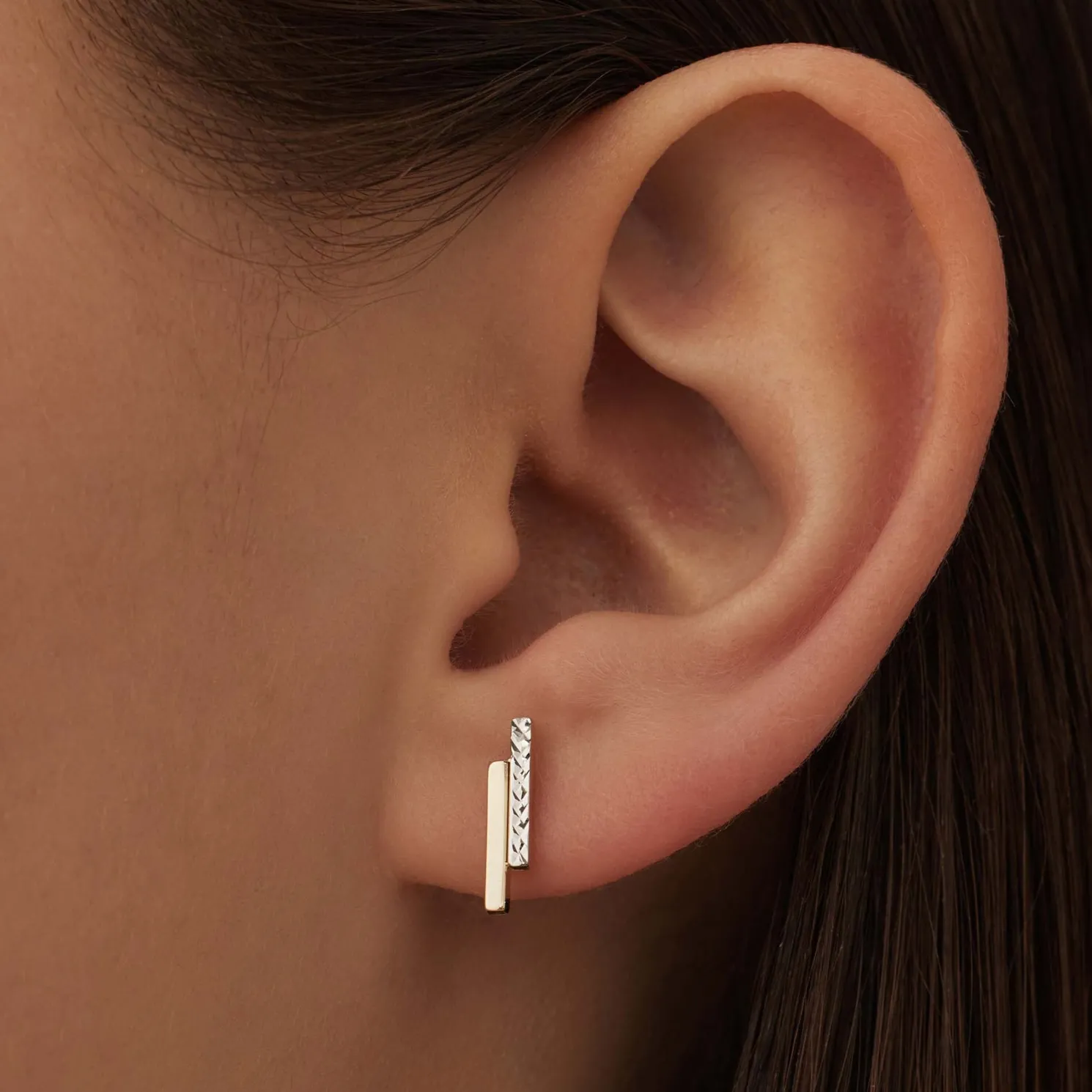 Le Marais Alice 14 karaat gouden oorknoppen met diamond cut