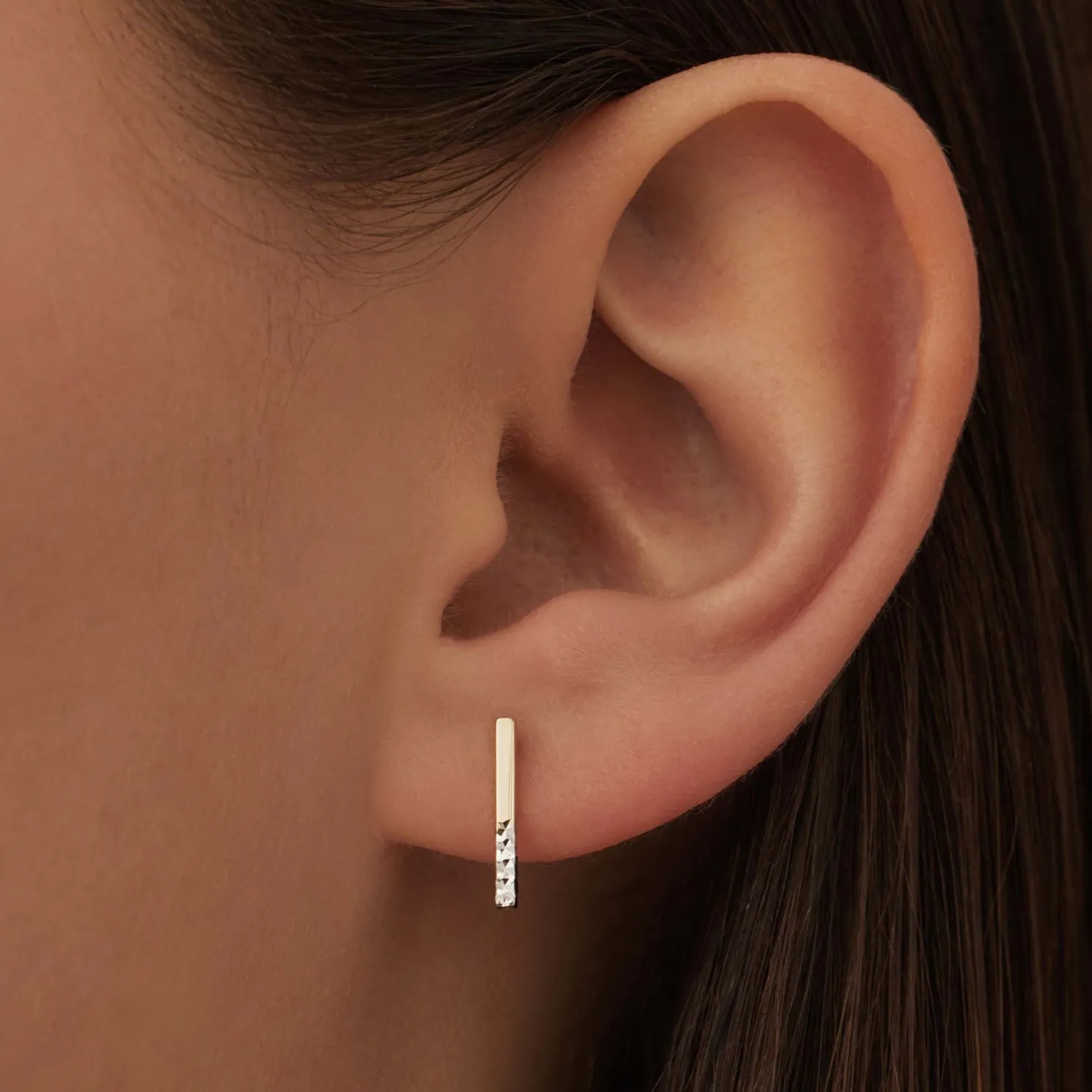 Le Marais Alice 14 karaat gouden oorknoppen met diamond cut