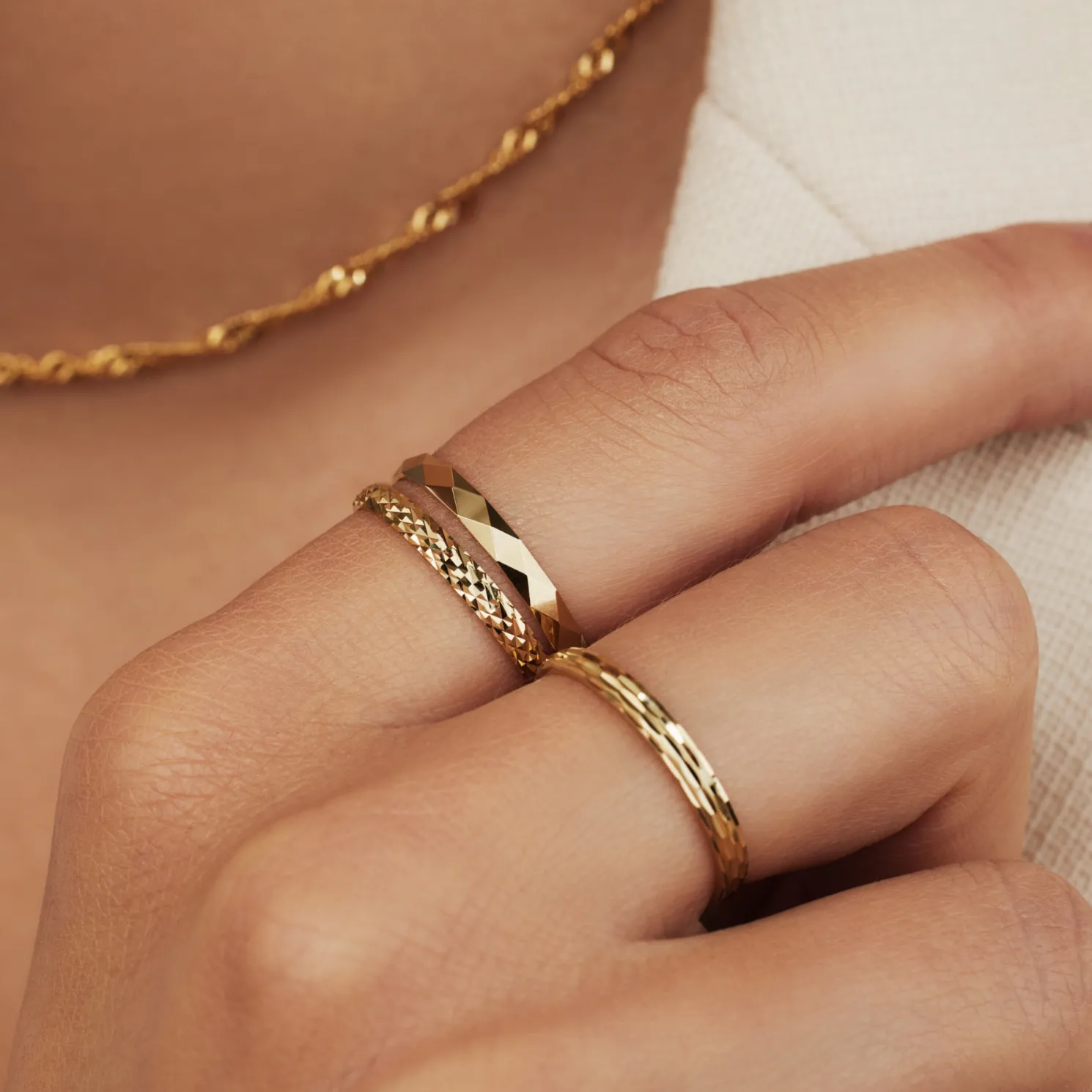 Rivoli Laura 14 karaat gouden ring met diamond cut