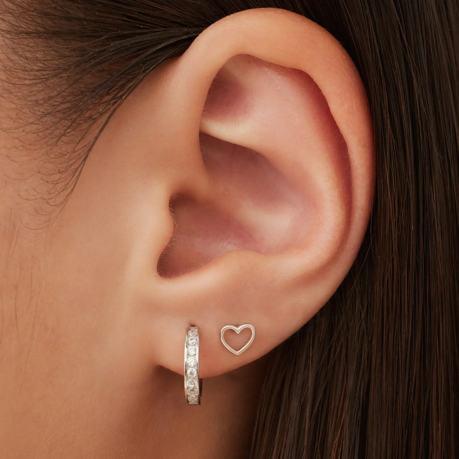 Saint Germain Amore 14 karaat witgouden oorknoppen met hartje