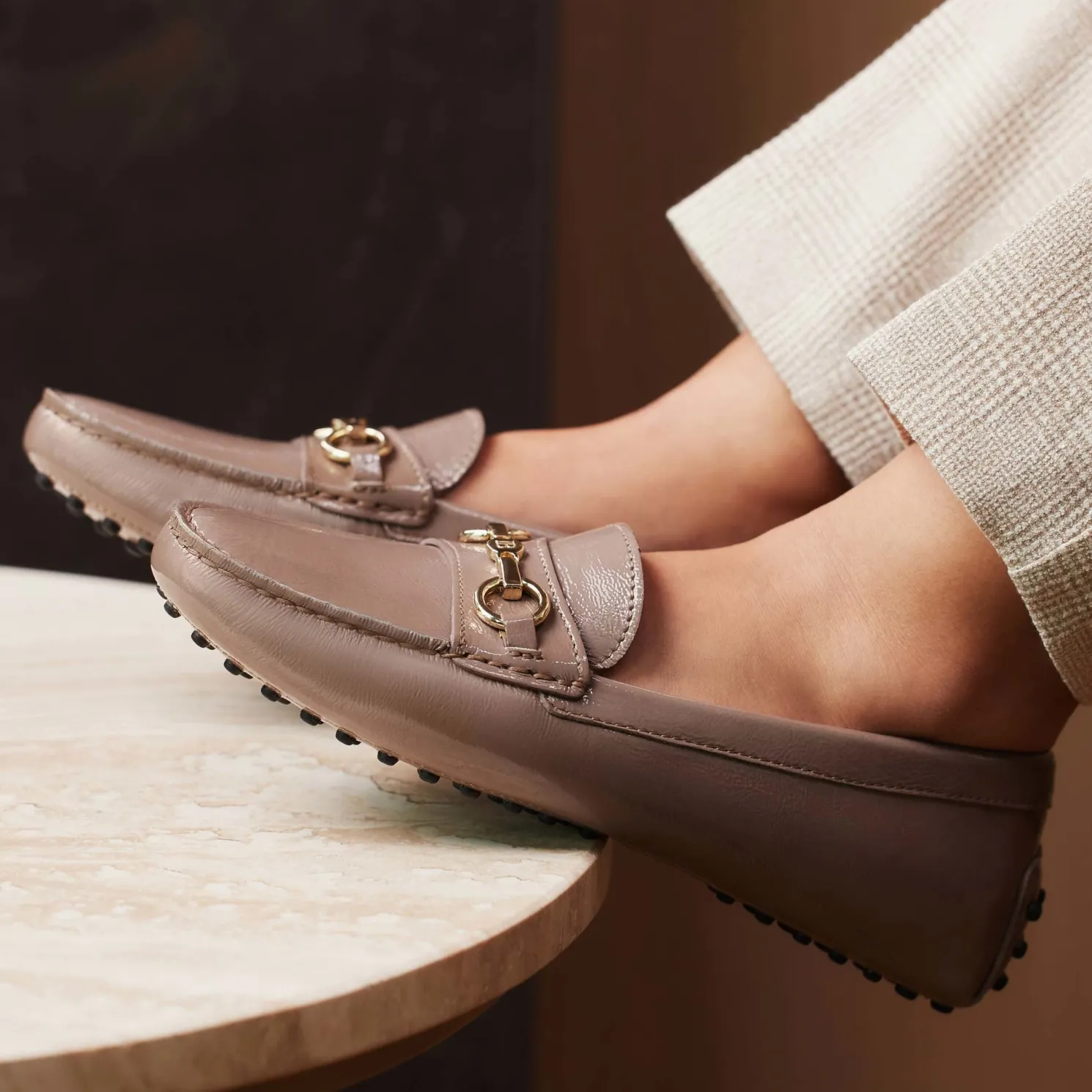 Vendôme Marie taupe lakleren mocassins van kalfsleer